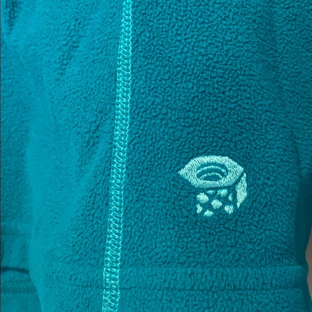 Mountain Hardwear 1/4 zip fleece size Medium - Picture 2 of 6